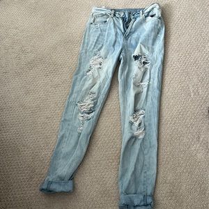 American Eagle Mom Jean